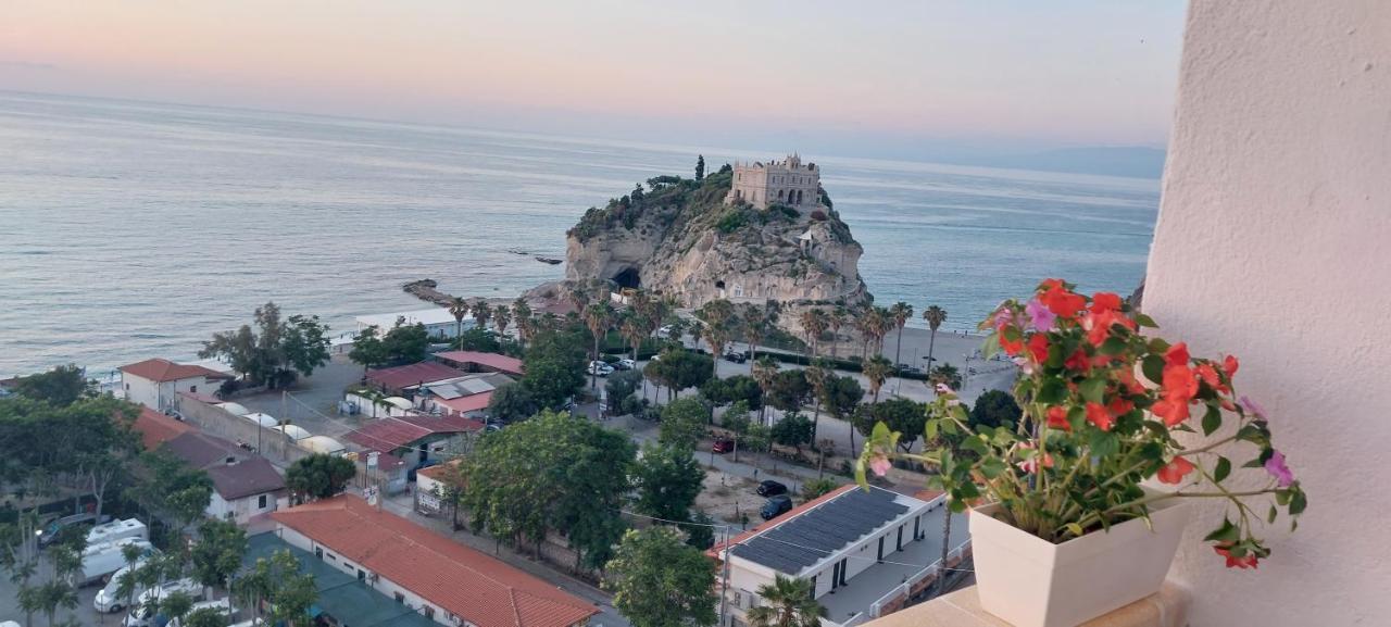Apartament La Finestra Sul Mare Tropea Zewnętrze zdjęcie